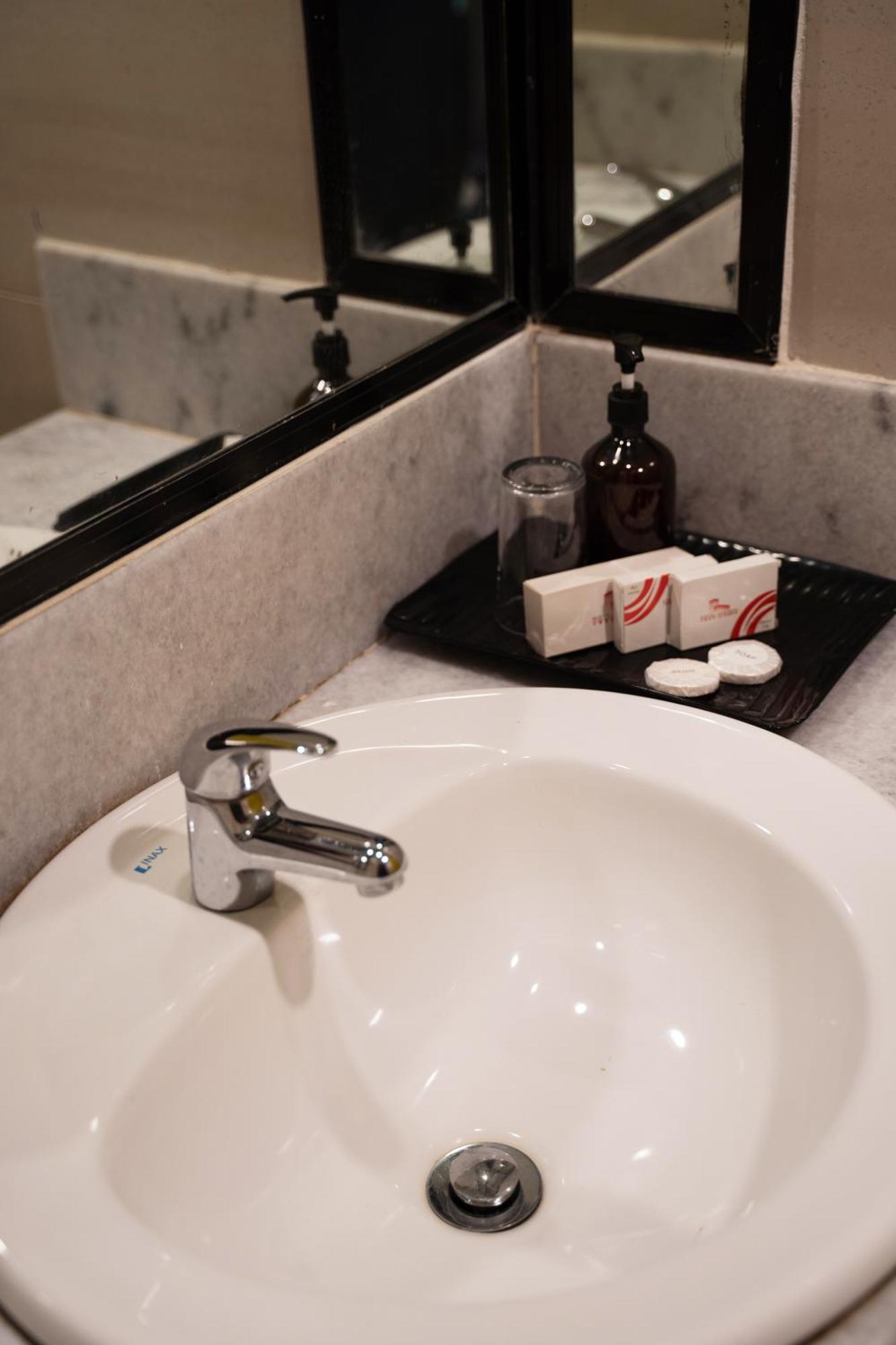 Hotel Sentral Melaka @ City Centre Экстерьер фото