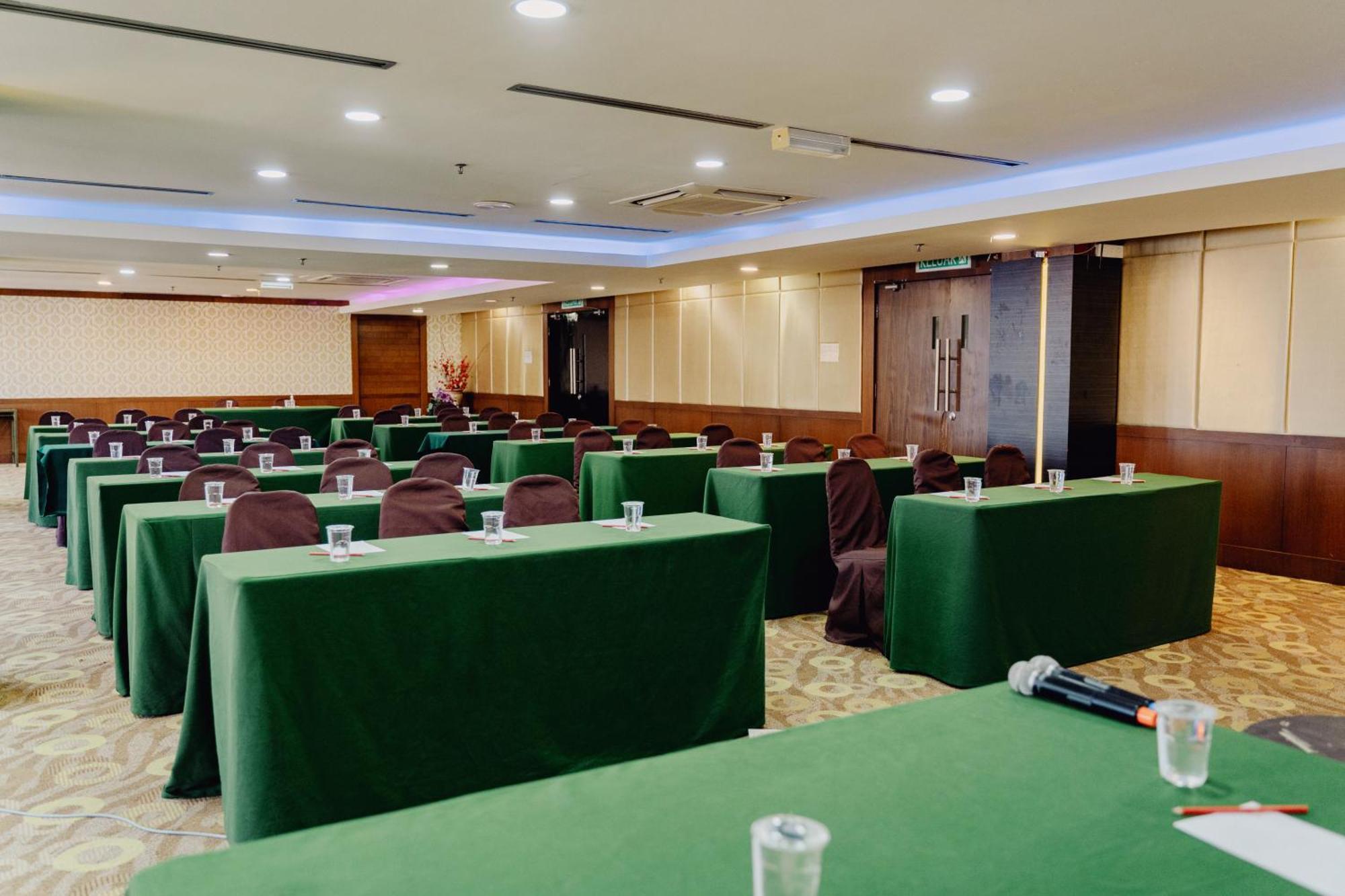 Hotel Sentral Melaka @ City Centre Экстерьер фото